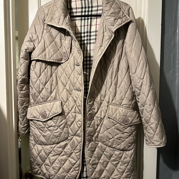 Quilted Women’s Jacket Tan with Plaid lining. Medium NWOT - Picture 3 of 6